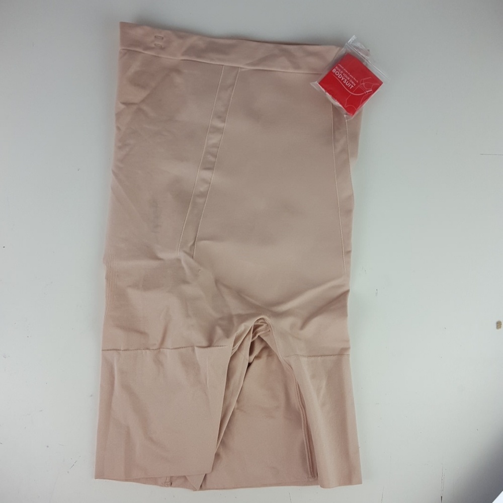 Spanx bodysuit size M